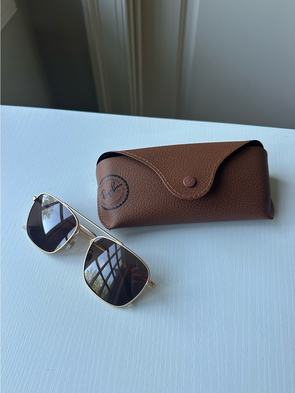 Ray-Ban Brown & Gold Caravan Sunglasses (with Case and Lense Cloth)